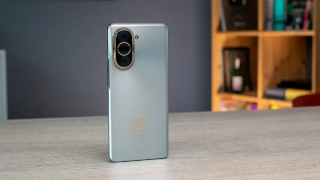 Huawei nova 10 Pro, čak 60 MP za selfije!