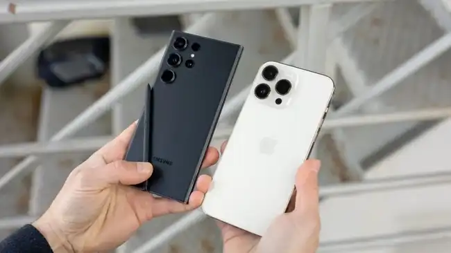 Samsung Galaxy S24 Ultra ima znatno bržu fleš memoriju od iPhone 15 Pro Max