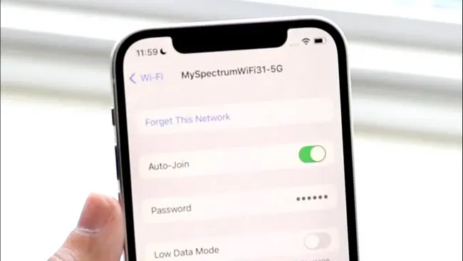 Kako da pronađete sačuvane Wi-Fi lozinke na vašem iPhoneu ili Androidu?